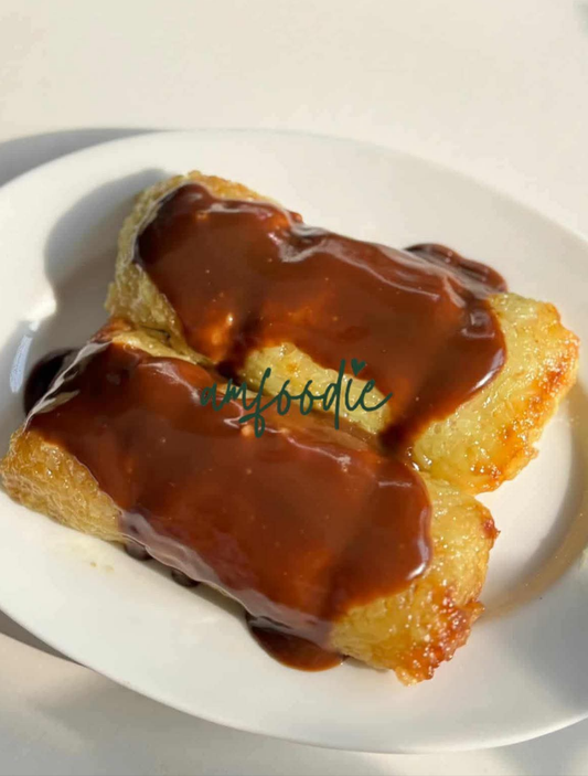 Suman Yakap with Latik sauce