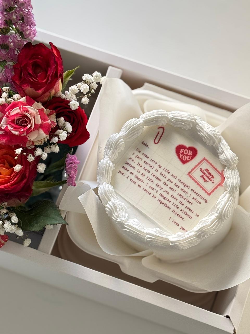 Flower Cake Box Love Message